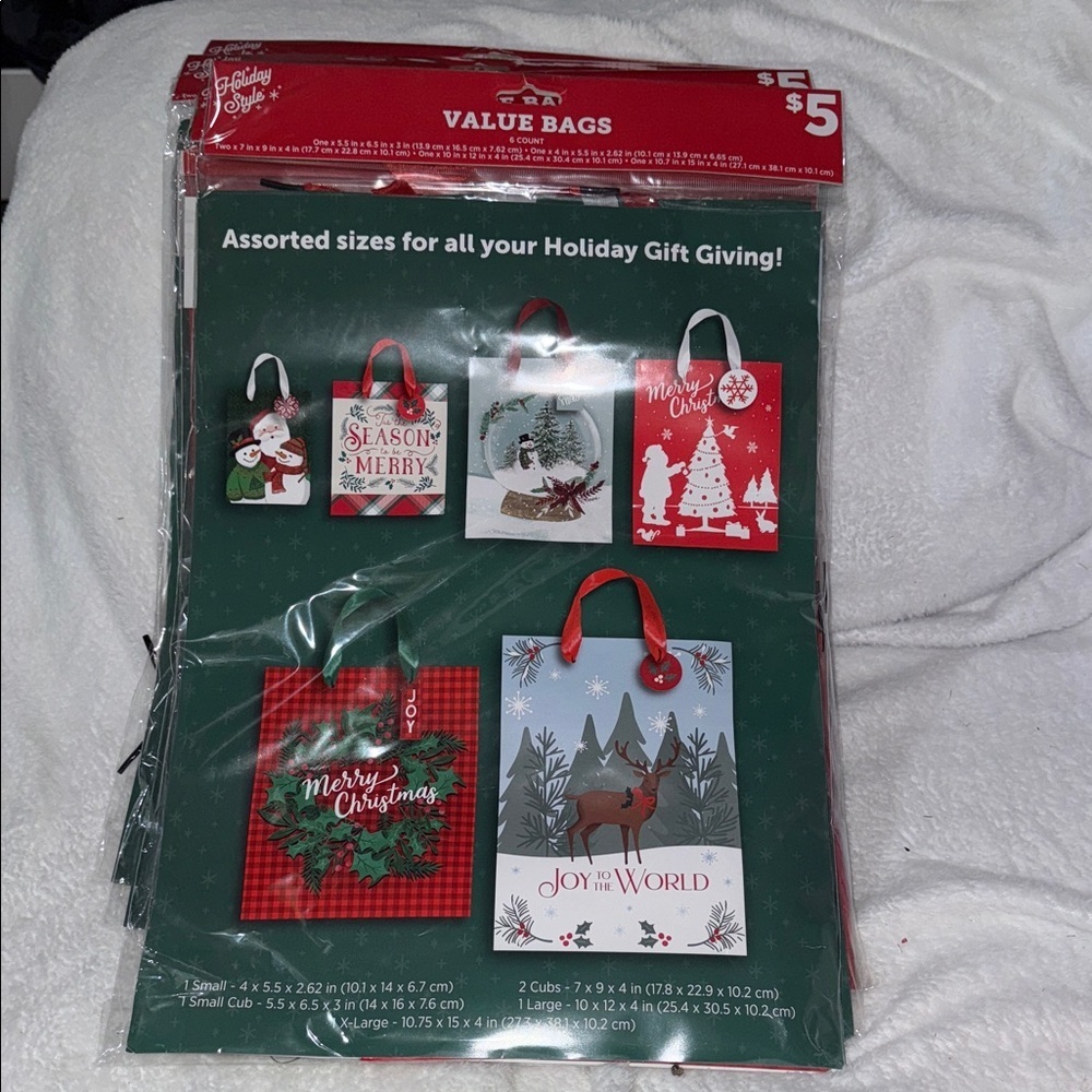 Holiday Gift Bags Set